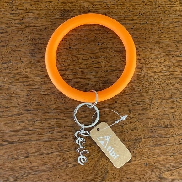 Accessories - 🔥Bundle & Save TIPI Soft Silicone Wrist Keychain Circle Bracelet Bangle Round